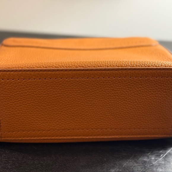 Marc Jacobs The Groove Crossbody Messenger Bag - Picture 5 of 15